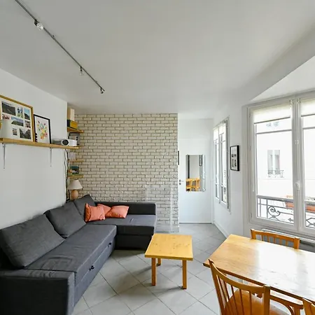 Charming Near Bastille *
